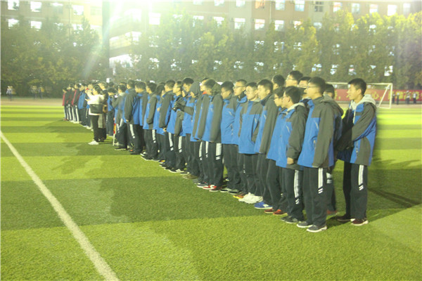 早晨观摩二中学生跑操！.JPG
