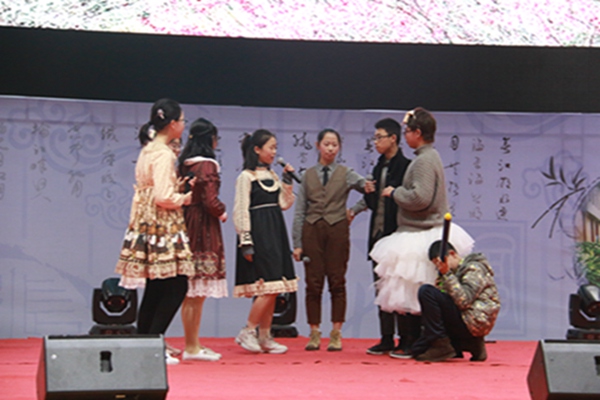 17节目表演.JPG