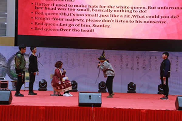 20节目表演.JPG