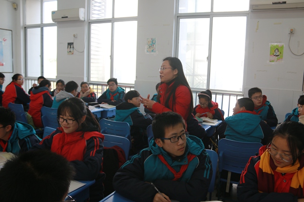 焦国萍老师开设展示课.jpg