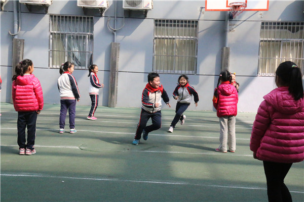 9丛林穿越游戏.jpg