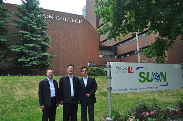 12.树人学校代表团与苏安负责人陈奕工先生合影_副本.jpg