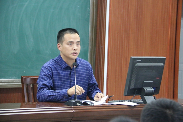 卞家海老师述职.jpg