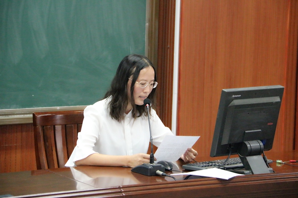 李玉莹老师述职.jpg