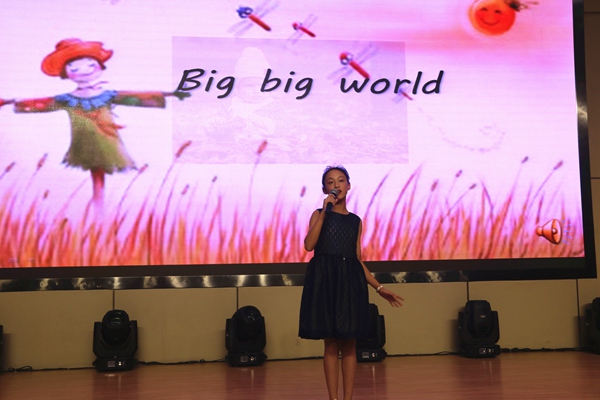 13号徐博雅同学演唱的《big big world》.jpg