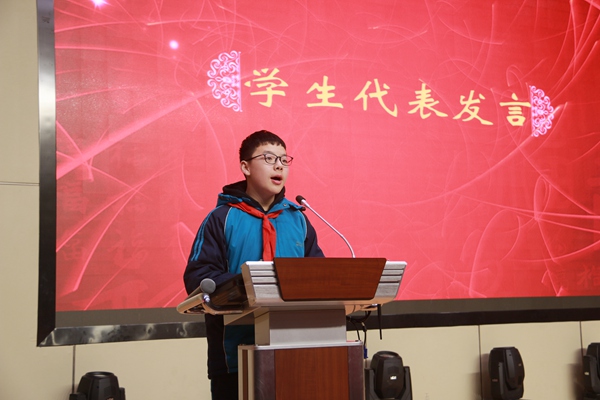 学生代表王思杰同学发言.jpg