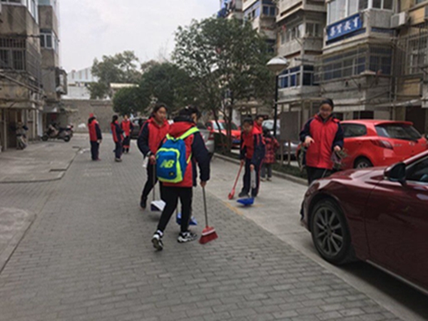 清扫路面.jpg