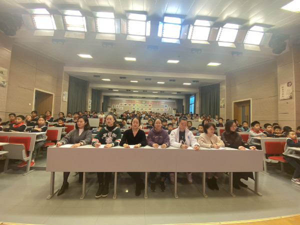 1huodongxianchang.jpg
