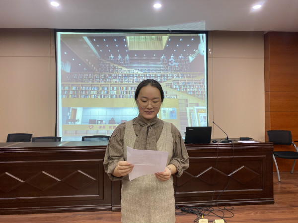 2chen媛laoshifenxiangcanguantushuguanjianwen.jpg