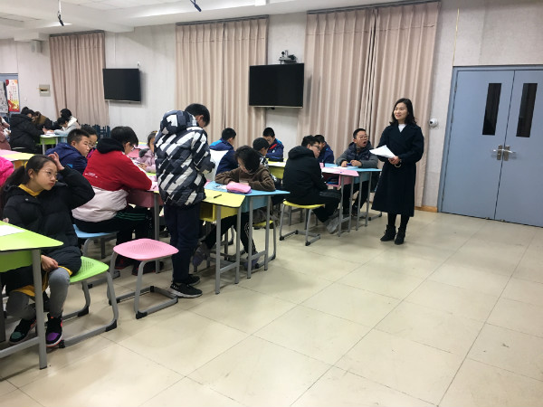 tupian4 xueshenghelaoshijiaoliuxuexizhongyudaodewenti.jpg