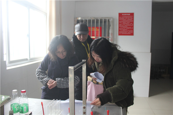 督学视察南门街校区化学实验室.jpg