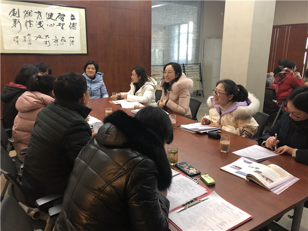 初三备课主任陈维维发言.jpg