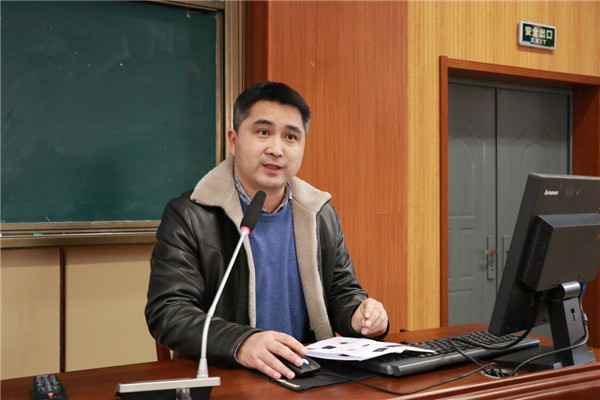 葛文庚老师发言.jpg