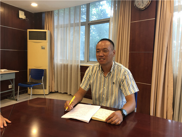 体育教研室主任汤卫林讲话.JPG