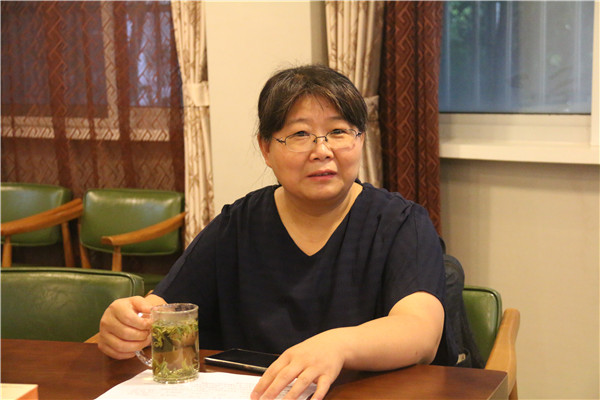 教研员张利琴反馈听课情况.jpg