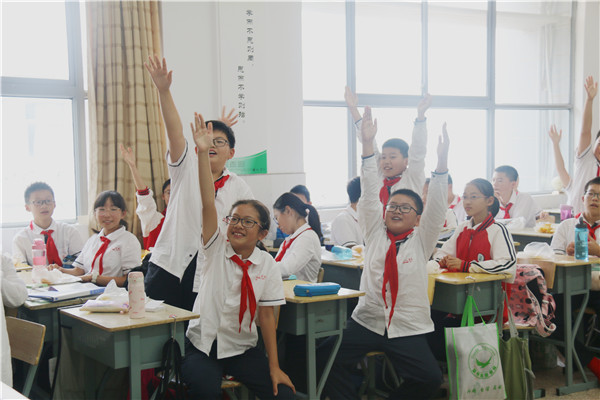 同学们热情高涨.jpg