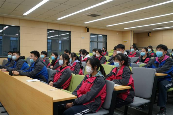 学生会全体成员参加.png