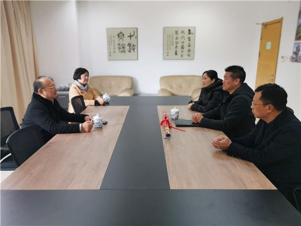 座谈交流.jpg