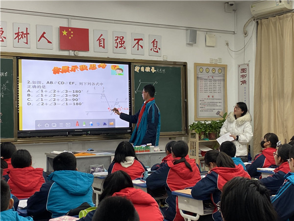 代庆文老师上课1.jpg