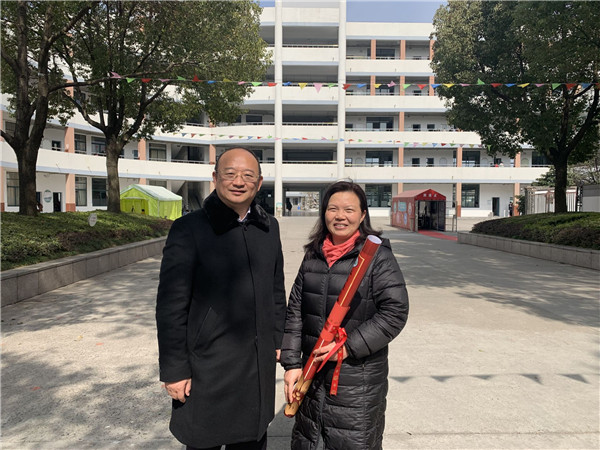 走访育才小学.jpg