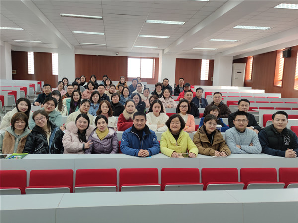 9.语文组合影.jpg