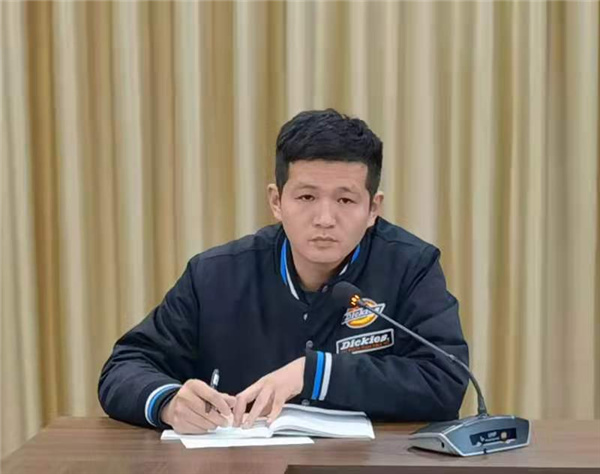 9树人学校第六党支部副书记吴涛发言.jpg