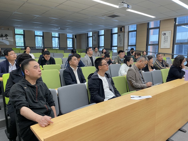 初三老师参会.jpg