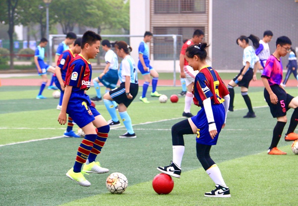 足球操表演1.jpg