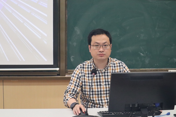 化学组陆云老师发言1.JPG
