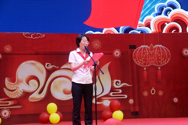 殷校长青春寄语.jpg