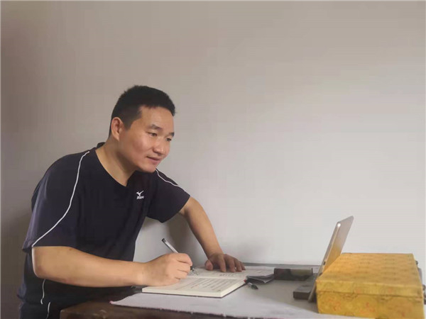 校办樊红山主任发言.jpg