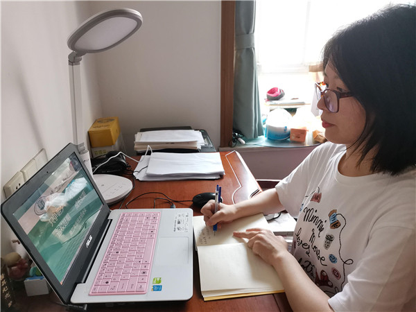 4班班主任发言.jpg