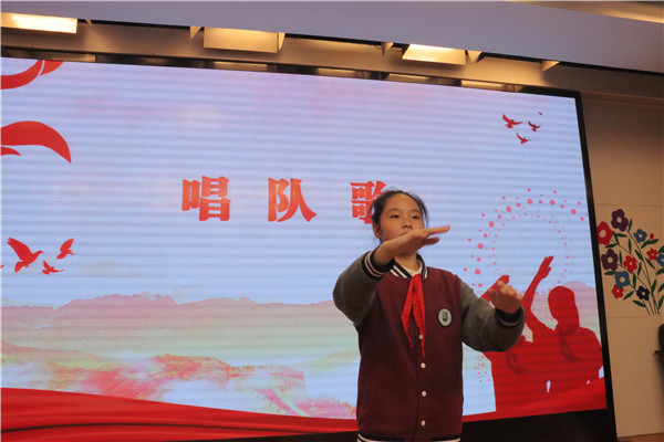 唱队歌.JPG