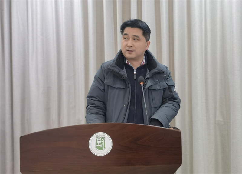 08班主任葛文庚老师发言.jpg