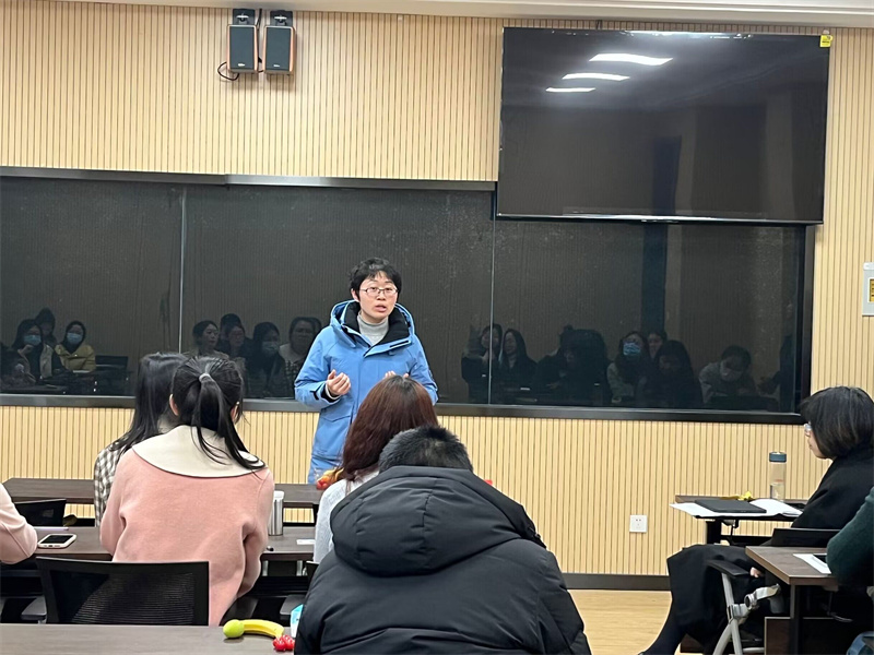 扬州中学刘娟老师发言.jpg