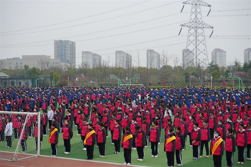 全体师生.jpg