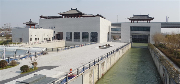 扬州闸外观.jpg
