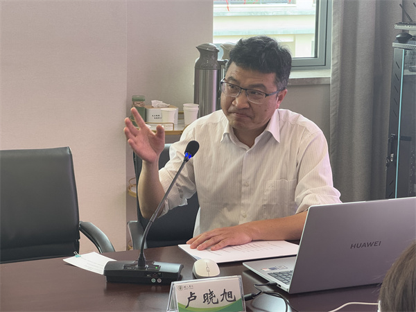 卢晓旭教授指导.jpg